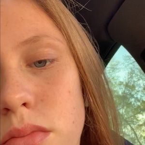 Meet your Posher, Ella